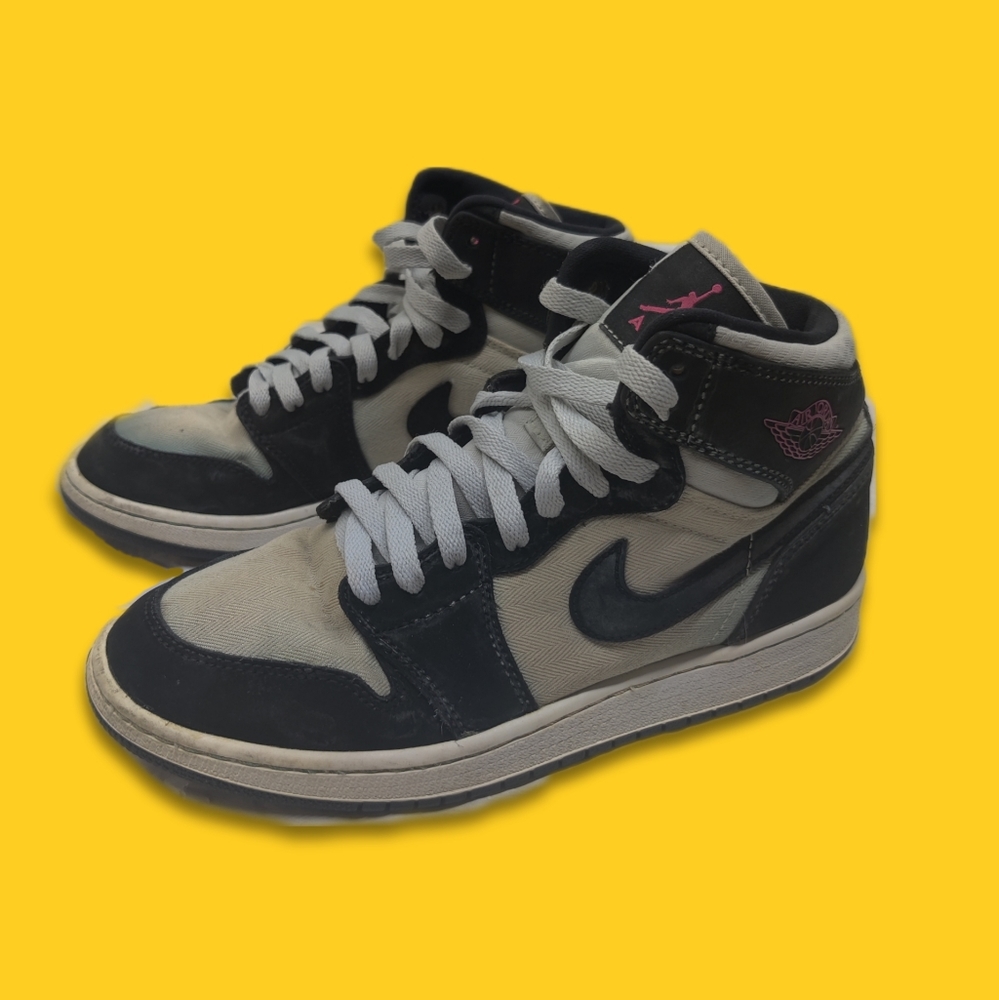 Nike Air Jordan 1 Retro high shoes Gs platinum. 6.5Y